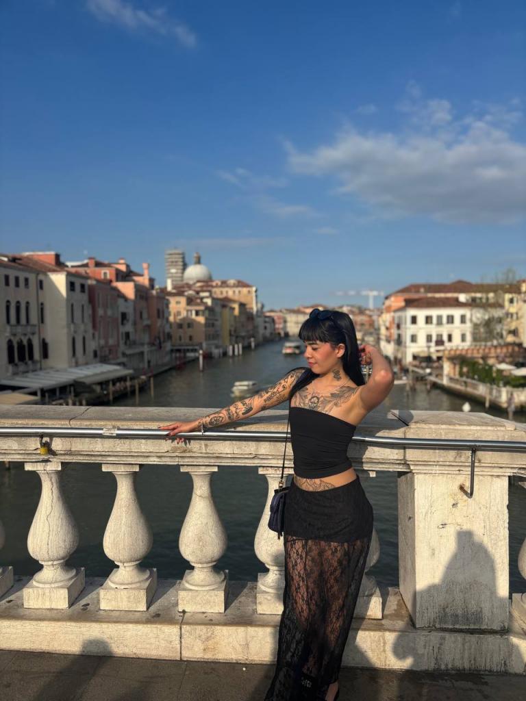 Chica busca chico en Tenerife: 