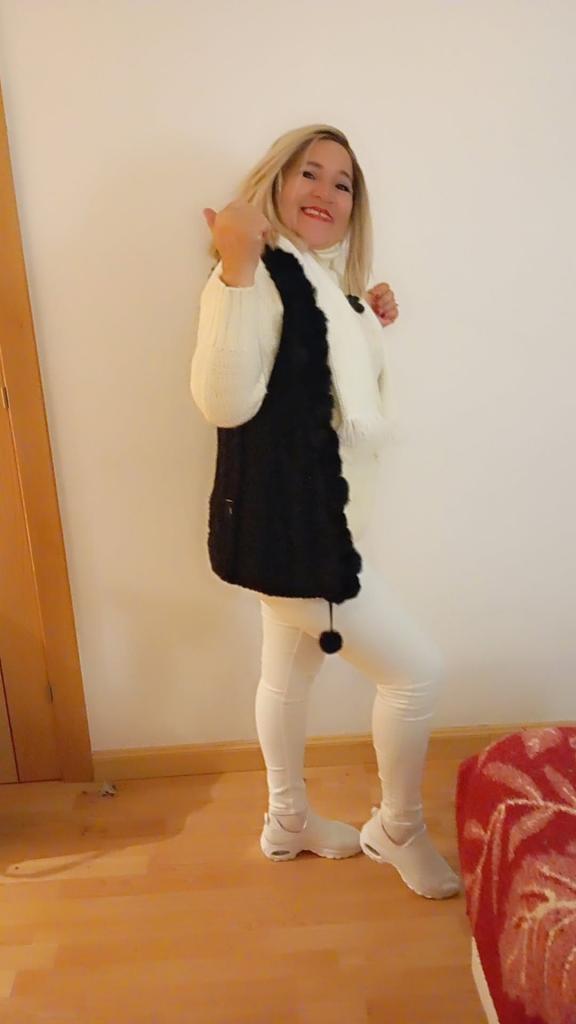 641450159: Chica busca chico en La Coruña