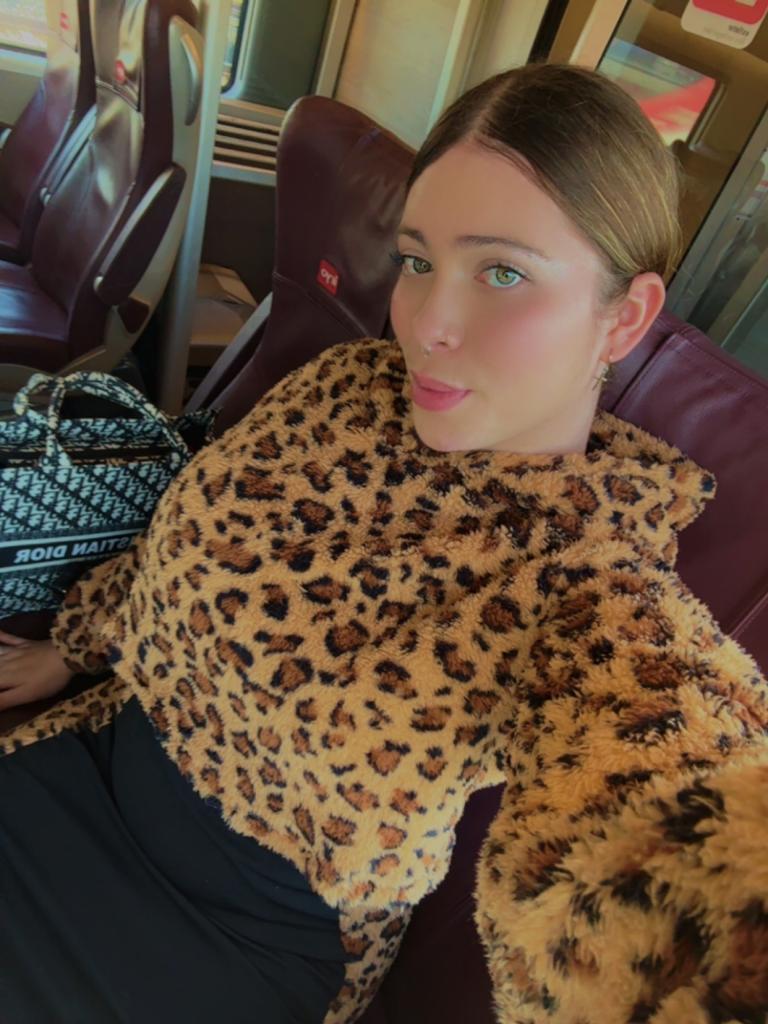 674935993: Chica busca chico en Burgos