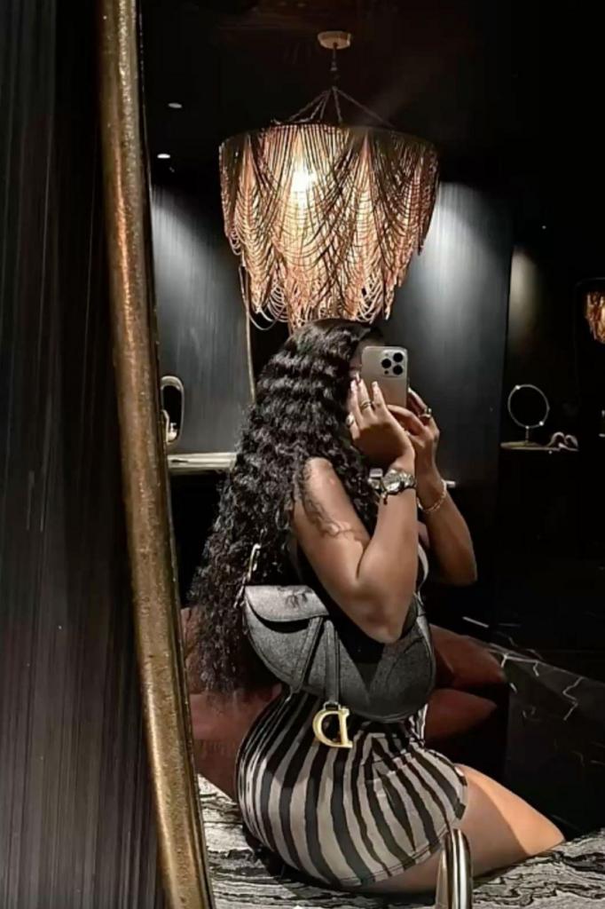 623549957: Chica busca chico en Gerona