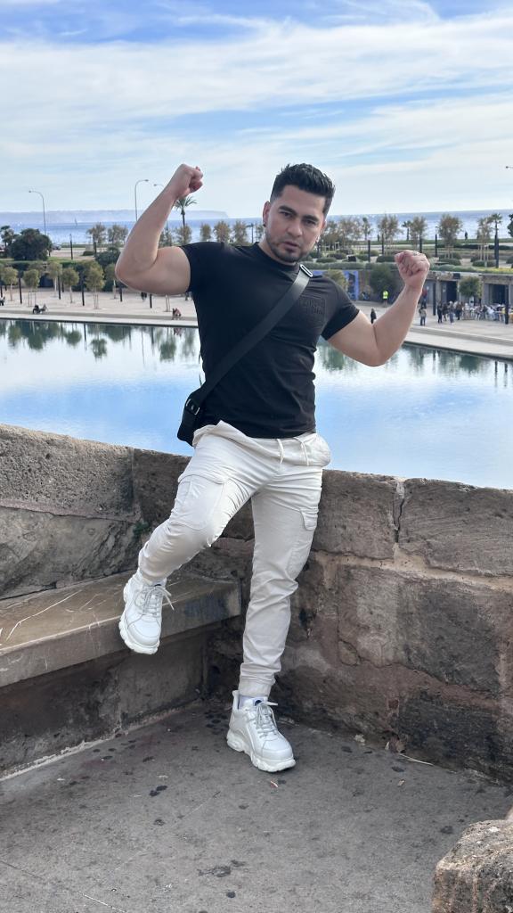 604265003: Chico busca chica en Alicante