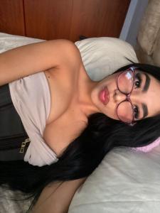 613835790: Chica busca chico en Málaga