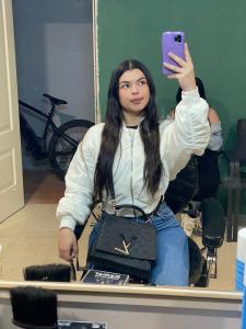 614579814: Chica busca chico en Málaga