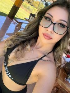 986419963: Chica busca chico en Pontevedra