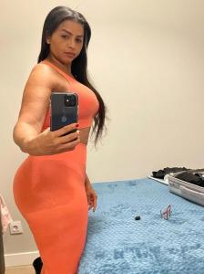 699062065: Chica busca chico en Madrid