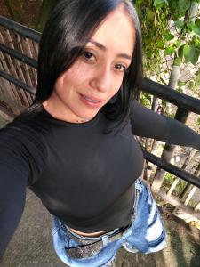 641042403: Chica busca chico en Valencia