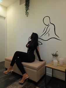 647321206: Chica busca chico en Barcelona