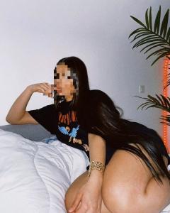 631957997: Chica busca chico en Barcelona