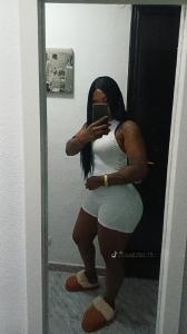 614873379: Chica busca chico en Tarragona