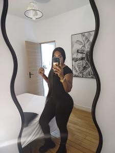 614873379: Chica busca chico en Tarragona