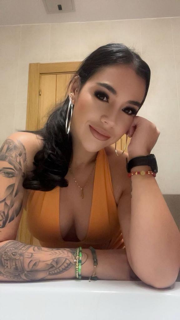 Chica busca chico en Granada: 