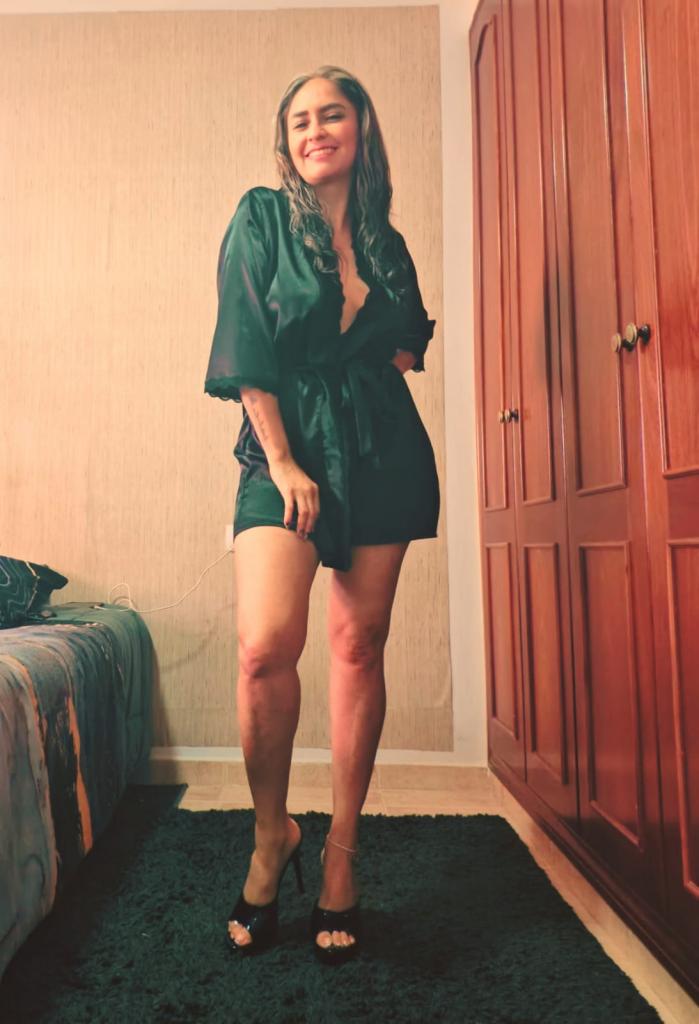 Chica busca chico en Tenerife: 