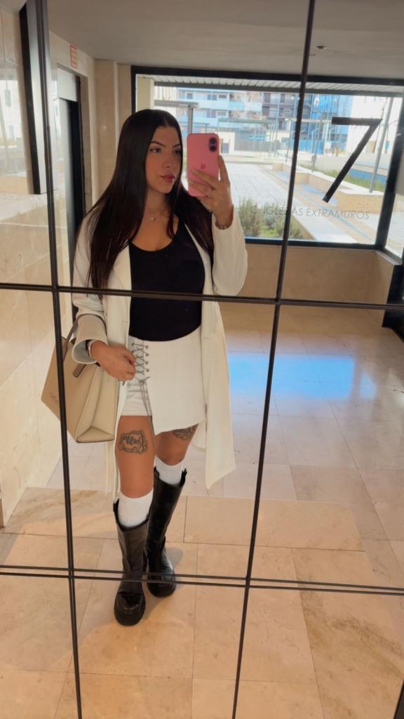 612465500: Chica busca chico en Madrid