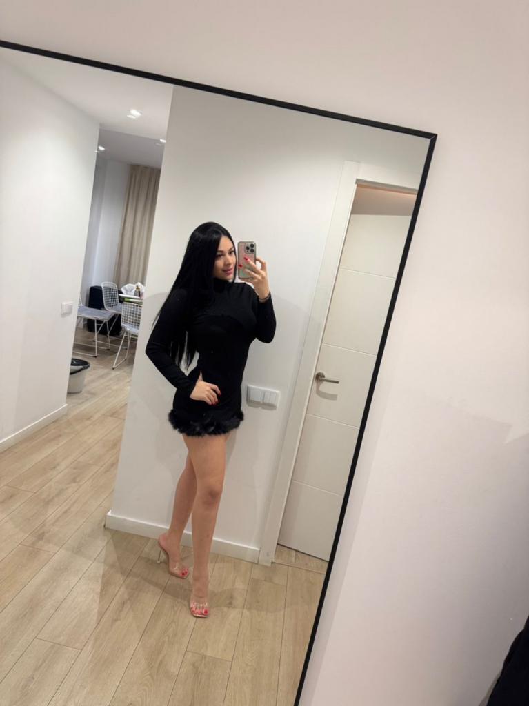 632355903: Chica busca chico en Barcelona