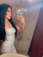 624351894: Chica busca chico en Sevilla