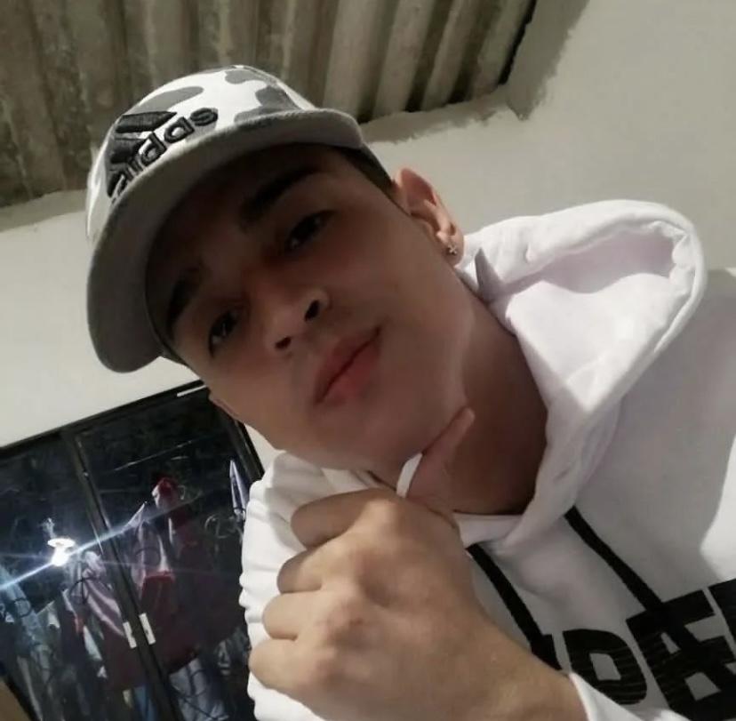 Chico busca chica en Almería: 