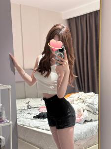 643112363: Chica busca chico en Madrid