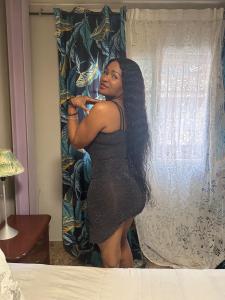 695147771: Chica busca chico en Barcelona