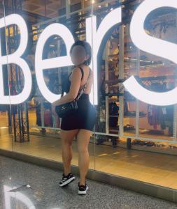 624794345: Chica busca chico en Navarra