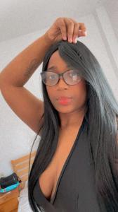 Chica busca chico en Cádiz: 