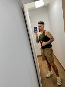 678585608: Chico busca chica en Valencia