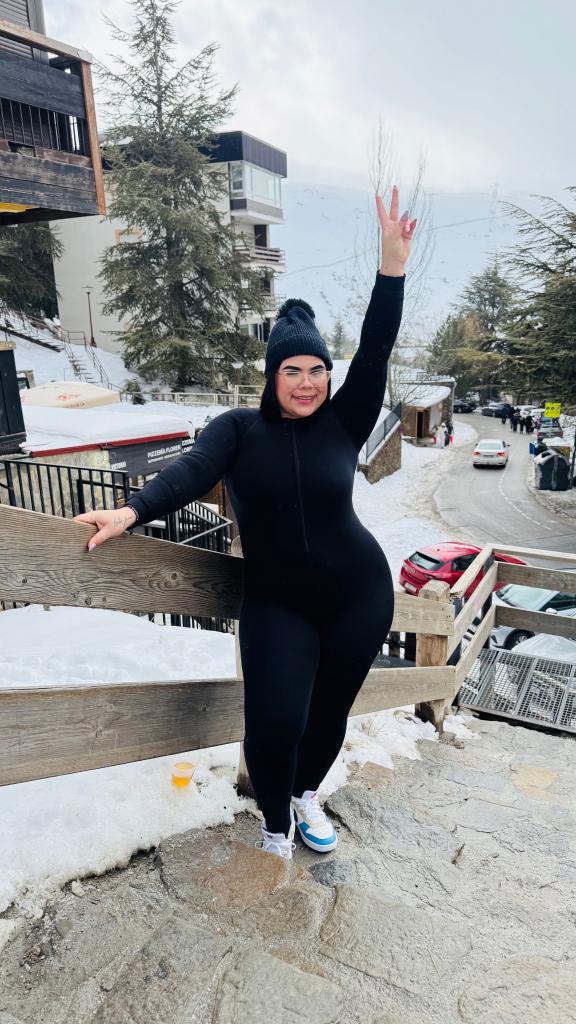 614985370: Chica busca chico en Barcelona