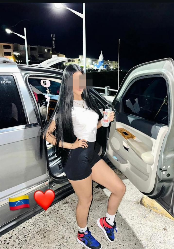 631332490: Chica busca chico en Almería