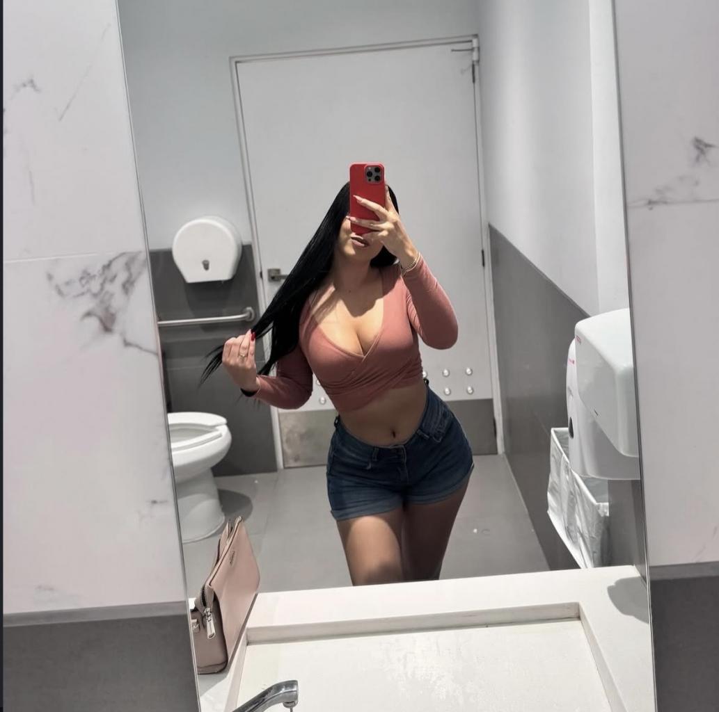 Chica busca chico en Menorca: 