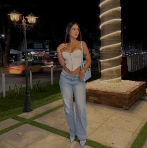 647206944: Chica busca chico en Salamanca