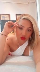 614210813: Chica busca chico en Barcelona