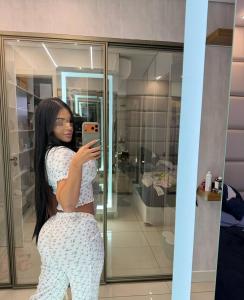 643110904: Chica busca chico en Barcelona