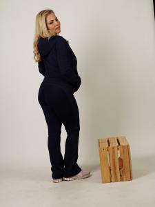 655778197: Chica busca chico en Ibiza