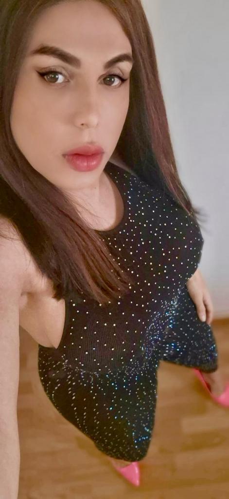 634298446: Transexual en Gerona