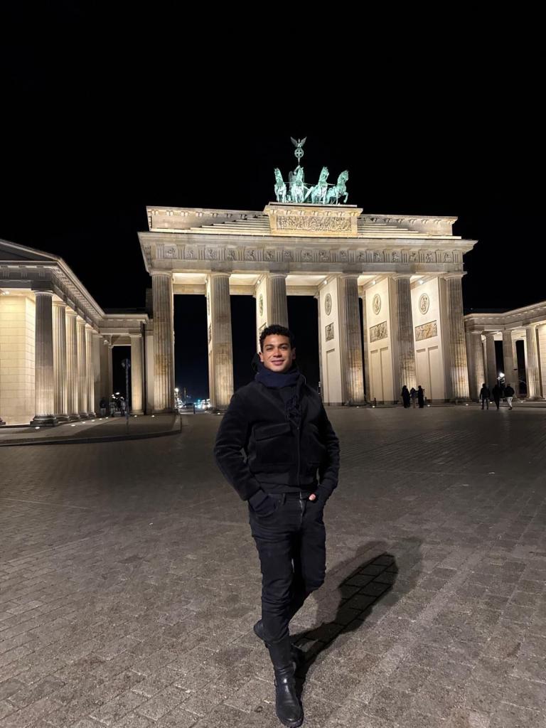 697169993: Chico busca chica en Madrid