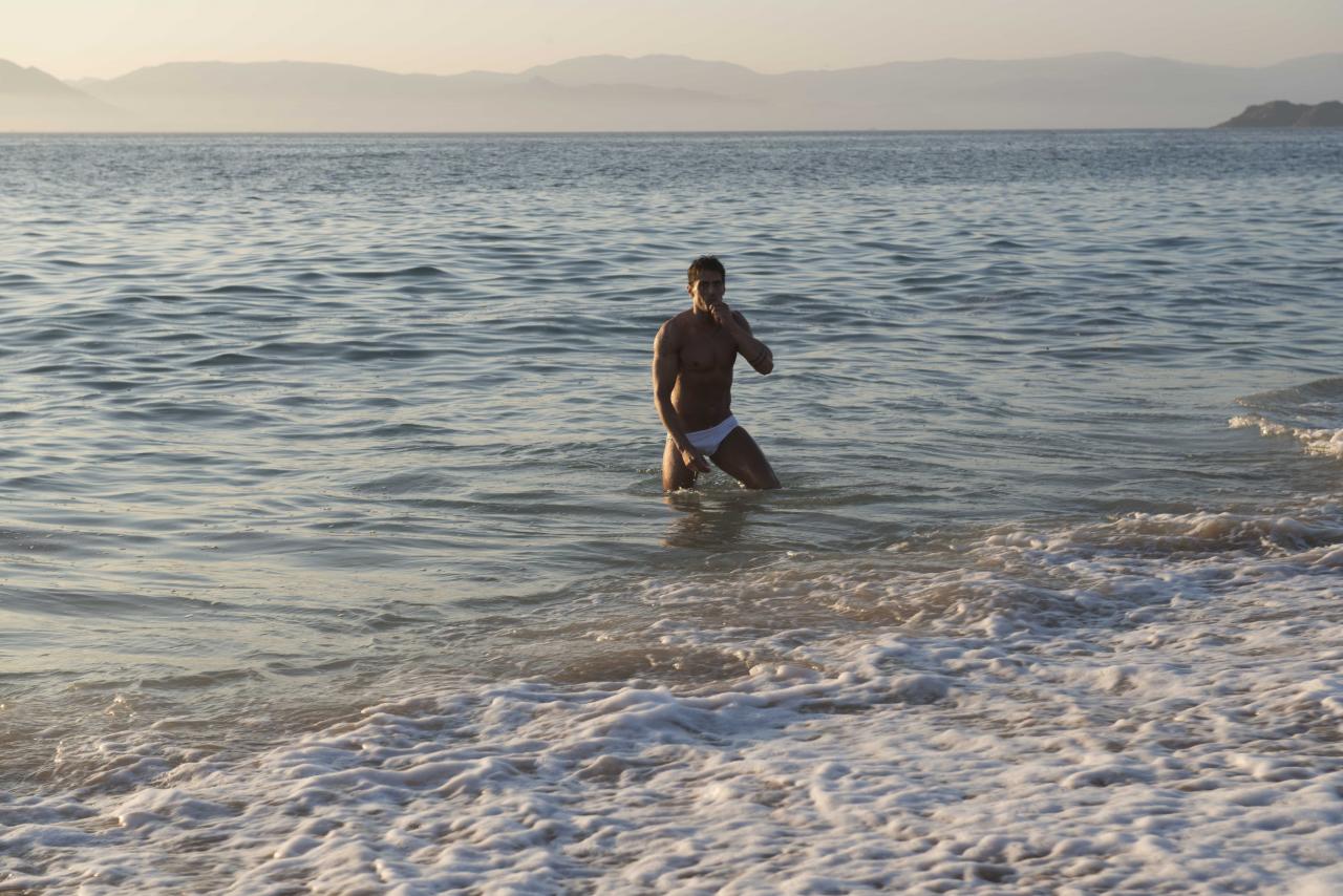 619890867: Chico busca chica en La Coruña