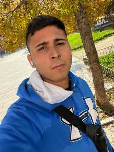 612200728: Chico busca chica en Valencia