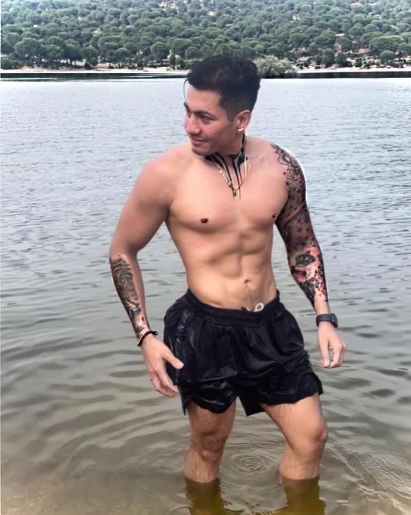 Chico busca chica en Asturias: 