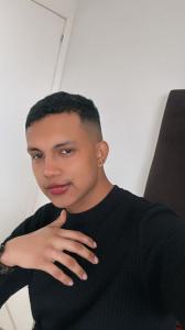 627371929: Chico busca chica en Cantabria