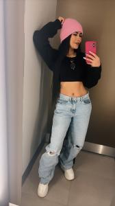 682419015: Chica busca chico en Navarra