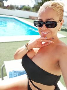 Chica busca chico en Ibiza: 