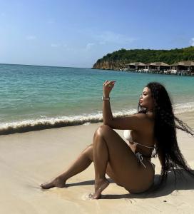 677460558: Chica busca chico en Alicante