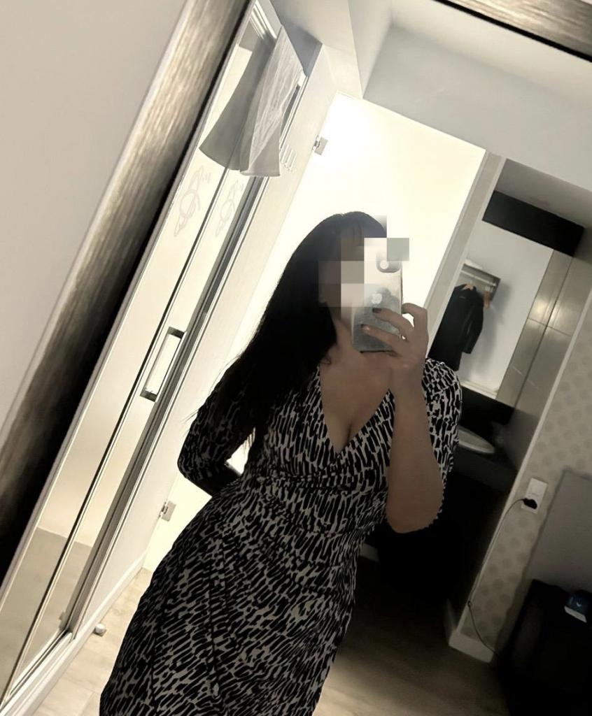 607331601: Chica busca chico en Almería