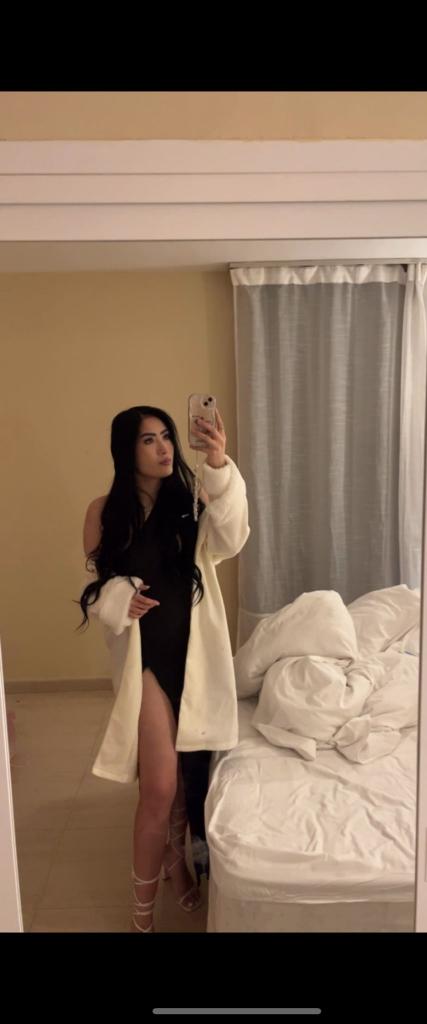 Chica busca chico en Ibiza: 