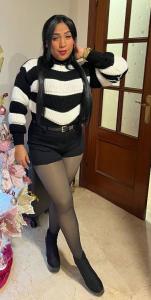 647988449: Chica busca chico en Sevilla