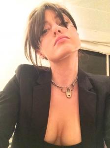 614947175: Chica busca chico en Málaga