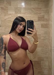 677065598: Chica busca chico en Barcelona