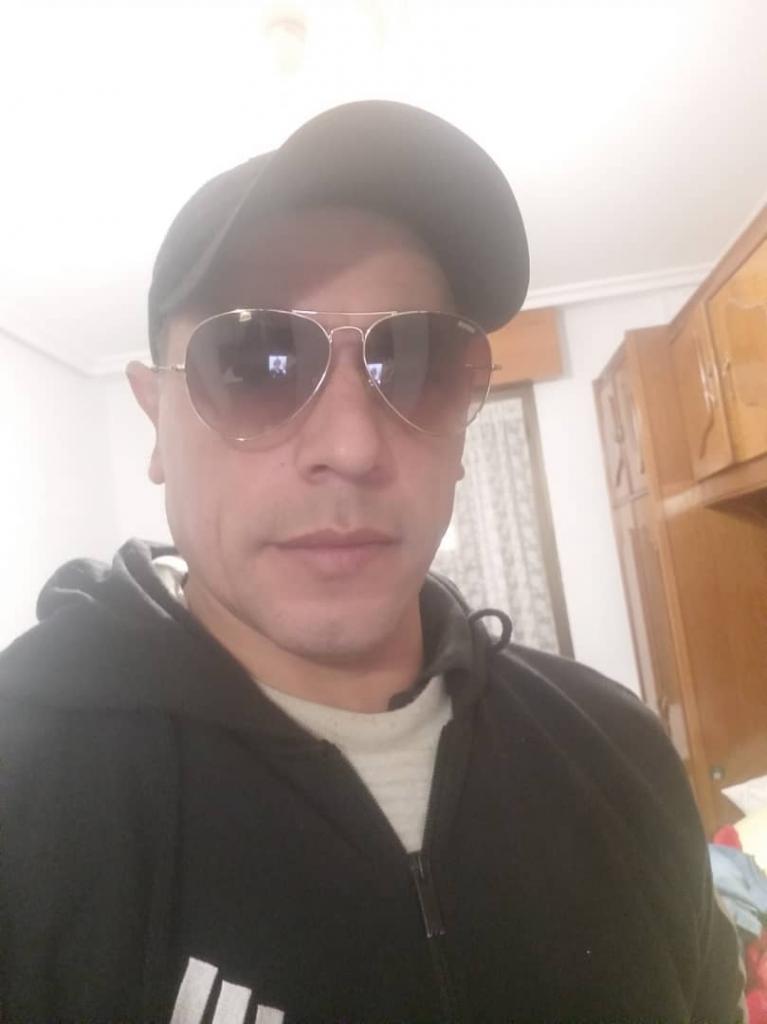 Chico busca chica en Asturias: 