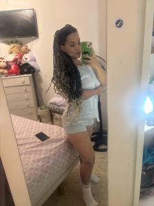 Chica busca chico en Cádiz: 