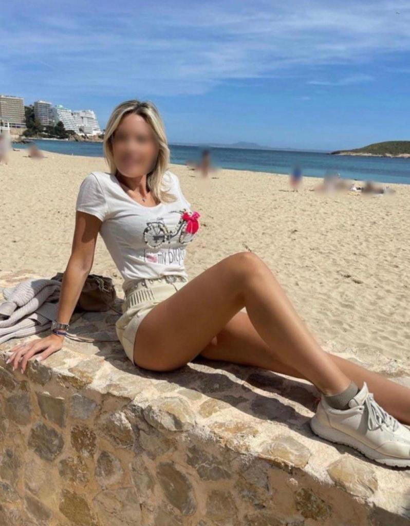 695690026: Chica busca chico en Málaga