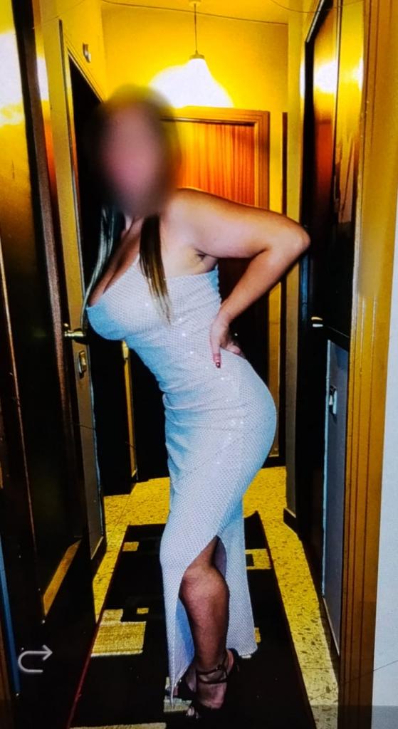 974563641: Chica busca chico en Huesca